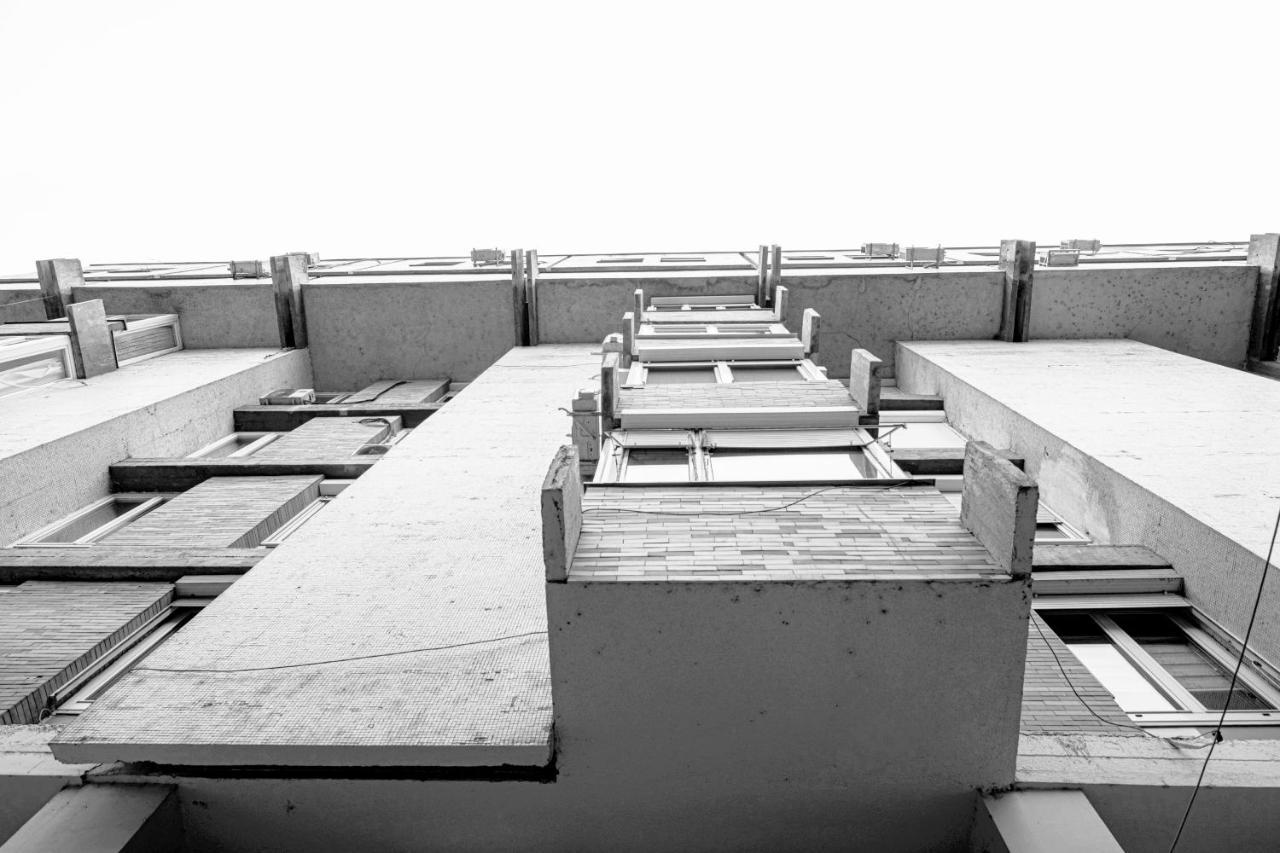 5 Star Central Studio Skopje Exteriör bild