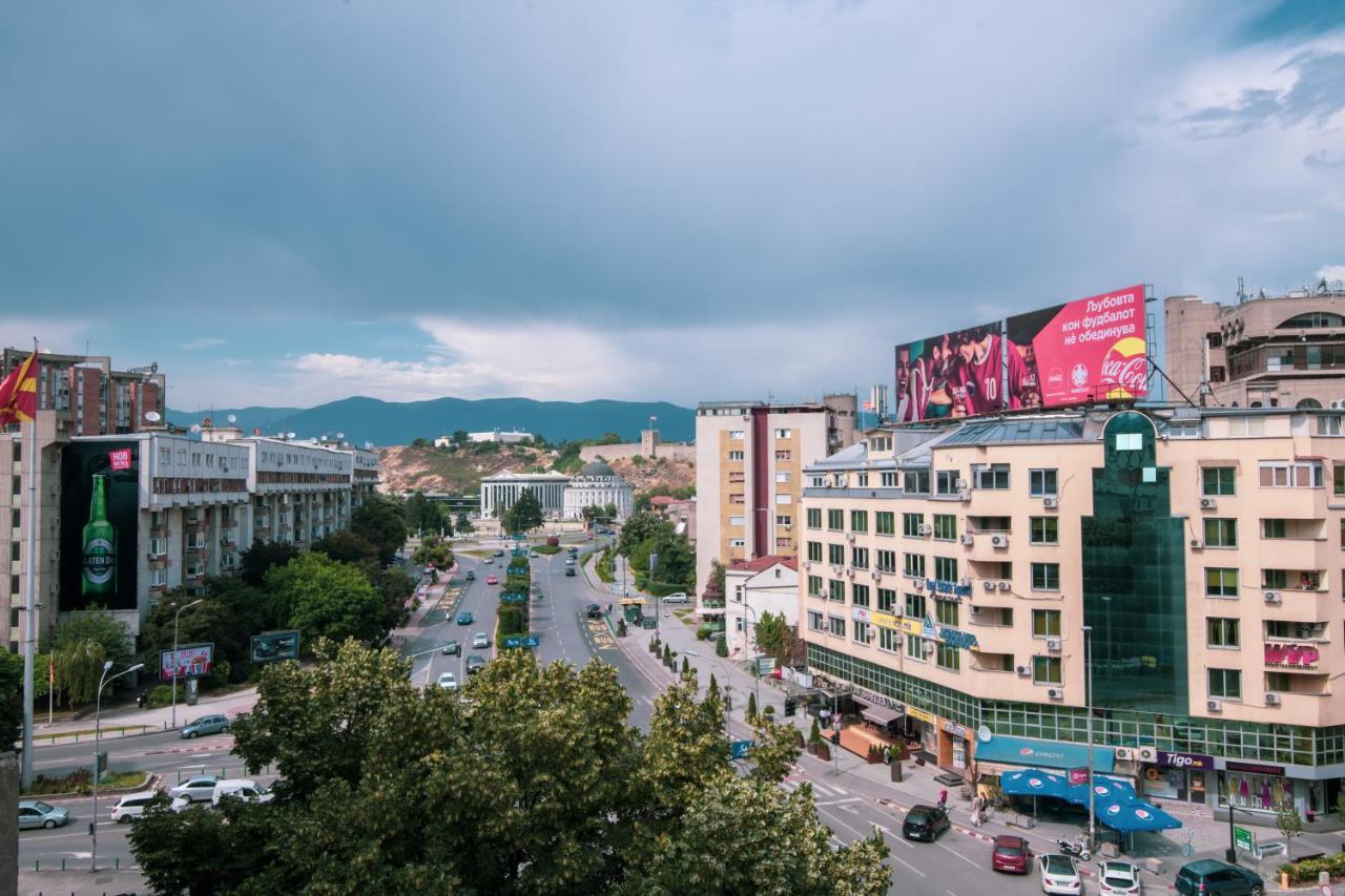 5 Star Central Studio Skopje Exteriör bild