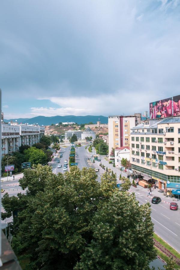 5 Star Central Studio Skopje Exteriör bild